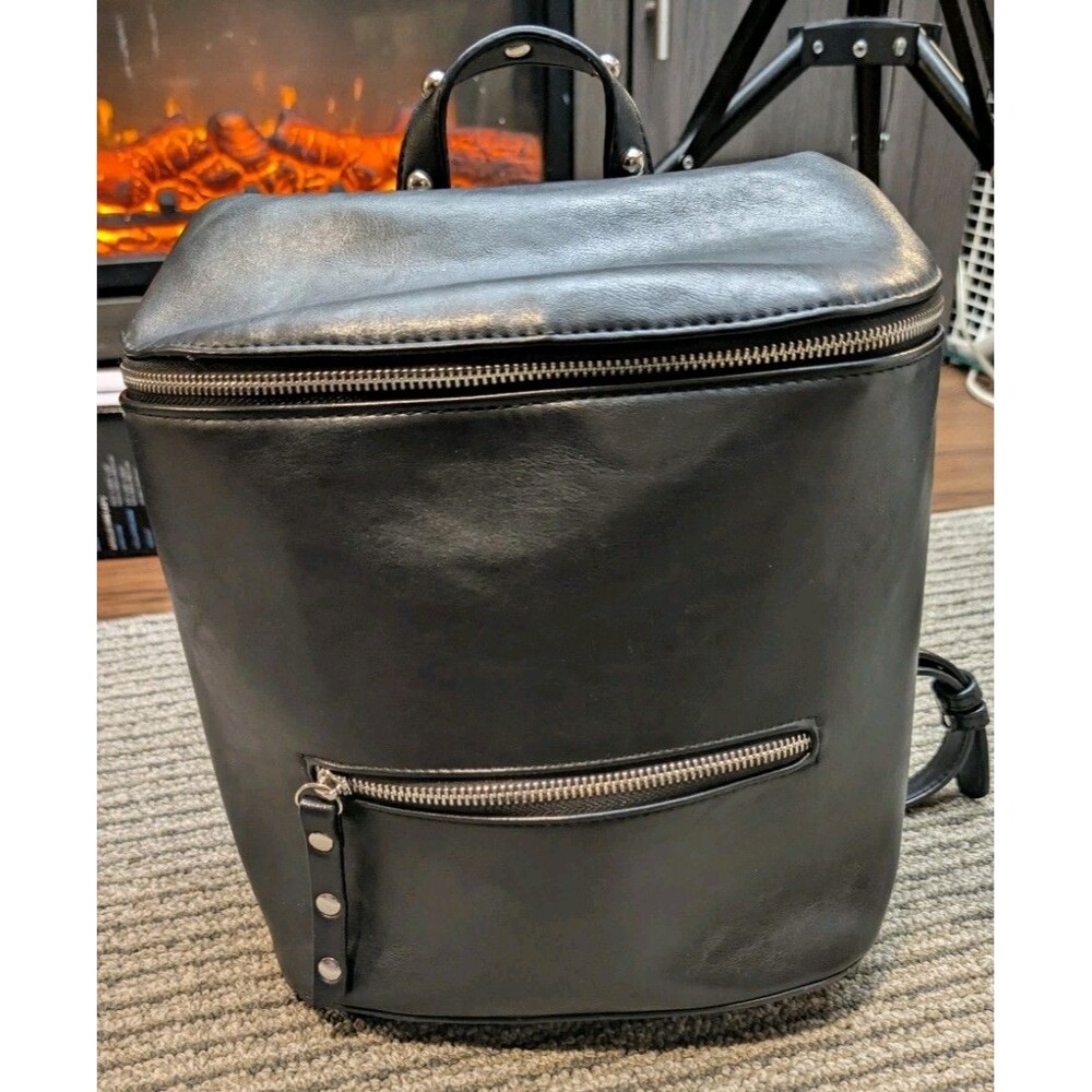 LINDEN CONTROL Women’s Black Backpack, Zip, Silver Hardware, Top Handle